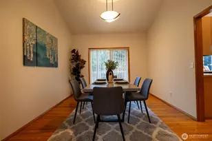 5018 Ryan Way, Seattle, WA 98178 - Photo 9