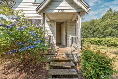 15215 91st Avenue SW, Vashon, WA 98070 - Photo 5