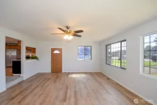 327 Eklund Ave, Hoquiam, WA 98550 - Photo 3