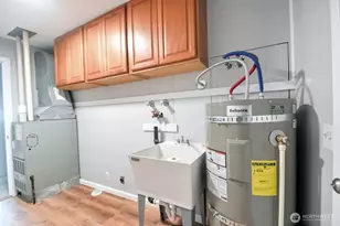 327 Eklund Ave, Hoquiam, WA 98550 - Photo 13