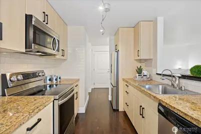 22910 90th Avenue W #D206, Edmonds, WA 98026 - Photo 9