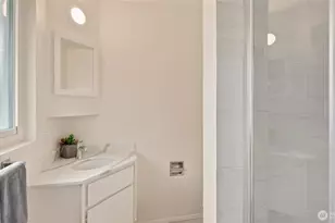 1003 144th Pl SE, Bellevue, WA 98007 - Photo 23