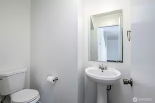 8523 21st Ave E, Tacoma, WA 98445 - Photo 9