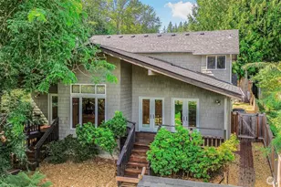 18404 W Spring Lake Dr SE, Renton, WA 98058 - Photo 1