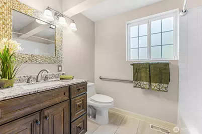 18404 W Spring Lake Drive SE, Renton, WA 98058 - Photo 19