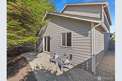 8402 61st Place NE, Marysville, WA 98270 - Photo 3