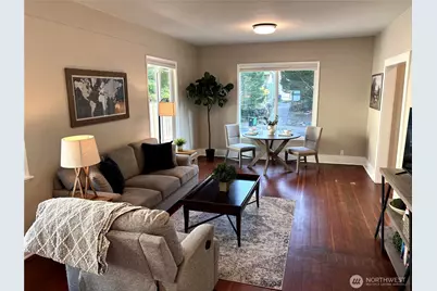 1706 N 50th Street, Seattle, WA 98103 - Photo 9