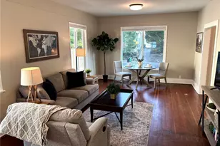 1706 N 50th St, Seattle, WA 98103 - Photo 9
