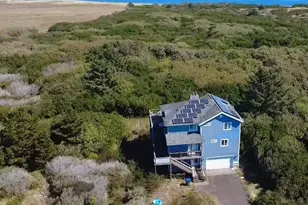 1264 E Ocean Shores Blvd SW, Ocean Shores, WA 98569 - Photo 1