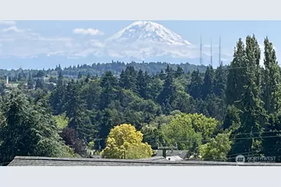 7403 Dayton Avenue N, Seattle, WA 98103 - Photo 23
