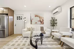 526 N 100th St, Seattle, WA 98133 - Photo 7
