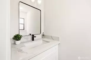 526 N 100th St, Seattle, WA 98133 - Photo 11