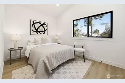 526 N 100th Street, Seattle, WA 98133 - Photo 17