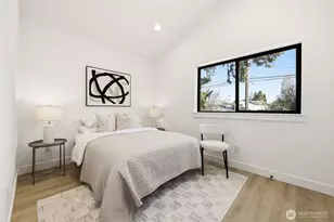 526 N 100th St, Seattle, WA 98133 - Photo 17