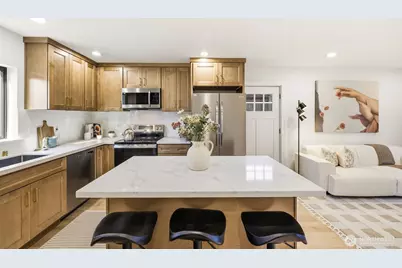 526 N 100th Street, Seattle, WA 98133 - Photo 9