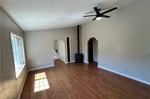 1203 Central St NE, Olympia, WA 98506 - Photo 5