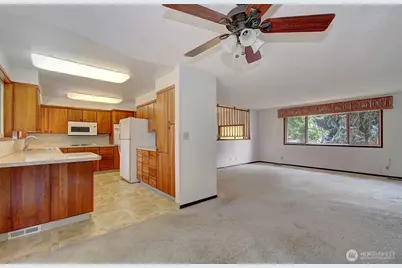 402 NW 69th Street, Vancouver, WA 98665 - Photo 7