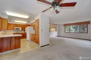 402 NW 69th St, Vancouver, WA 98665 - Photo 7