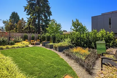 3215 39th Avenue W, Seattle, WA 98199 - Photo 25