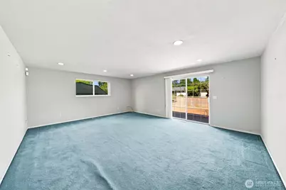 1111 Pierce Avenue NE, Renton, WA 98056 - Photo 9