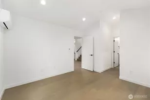 516 N 102nd St, Seattle, WA 98133 - Photo 11