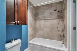 4183 W Lake Sammamish Pkwy SE, Bellevue, WA 98008 - Photo 13