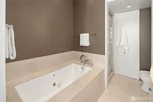 2929 1st Ave, Seattle, WA 98121 - Photo 25