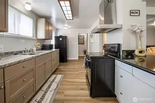 9201 36th Ave S, Seattle, WA 98118 - Photo 9