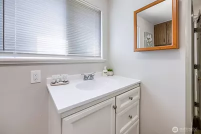 9201 36 Avenue S, Seattle, WA 98118 - Photo 13