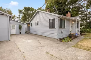 9201 36th Ave S, Seattle, WA 98118 - Photo 3