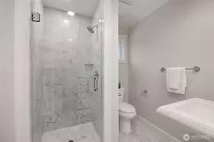 525 W Prospect St, Seattle, WA 98119 - Photo 21