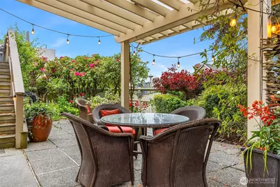 525 W Prospect Street #A, Seattle, WA 98119 - Photo 3