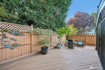 7343 19th Avenue NE, Seattle, WA 98115 - Photo 13
