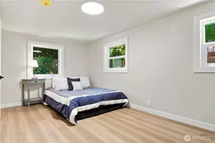 14022 Roslyn Pl N, Seattle, WA 98133 - Photo 19