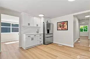 14022 Roslyn Pl N, Seattle, WA 98133 - Photo 13