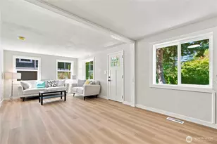 14022 Roslyn Pl N, Seattle, WA 98133 - Photo 7