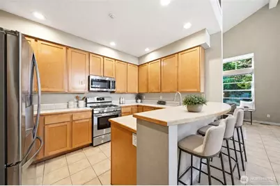 15637 NE 92nd Way #B2101, Redmond, WA 98052 - Photo 9