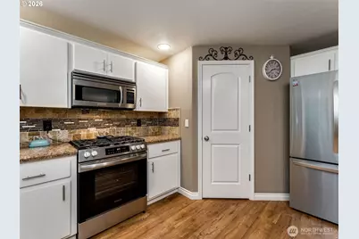 14700 NW 9th Place, Vancouver, WA 98685 - Photo 13
