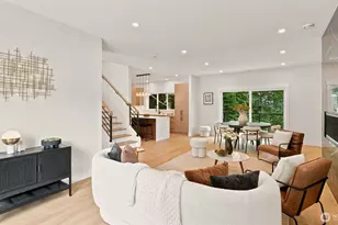 10930 NE 120th St, Kirkland, WA 98034 - Photo 9