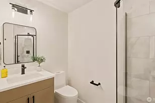 10930 NE 120th St, Kirkland, WA 98034 - Photo 35