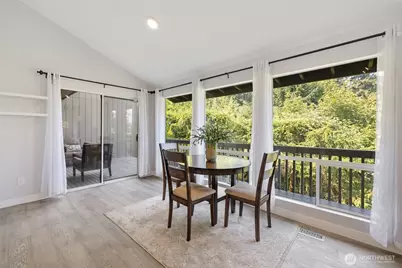 6 168th Avenue NE, Bellevue, WA 98008 - Photo 5