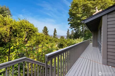 6 168th Avenue NE, Bellevue, WA 98008 - Photo 27
