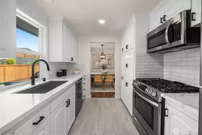 661 Birch Street, Edmonds, WA 98020 - Photo 11