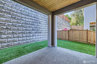 19524 81st Place NE, Kenmore, WA 98028 - Photo 35