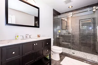 10750 61st Avenue S, Seattle, WA 98178 - Photo 13