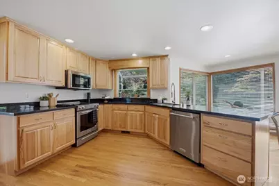 12727 52nd Place W, Mukilteo, WA 98275 - Photo 11