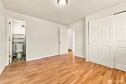 15425 SE 11th Street, Bellevue, WA 98007 - Photo 11