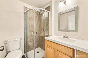 15425 SE 11th St, Bellevue, WA 98007 - Photo 23