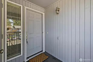 9115 1st Pl NE, Lake Stevens, WA 98258 - Photo 3