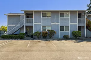 9115 1st Pl NE, Lake Stevens, WA 98258 - Photo 1